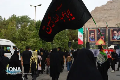 پیاده‌روی دلدادگان اربعین حسینی در خمینی‌شهر