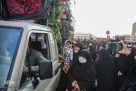 مراسم تشییع پیکرهای مطهر پنج شهید مدافع حرم در مشهد مقدس