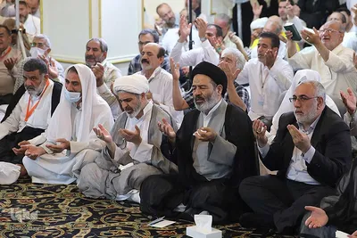 مراسم دعای کمیل زائران ایرانی در مدینه منوره
