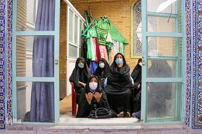 آیین سنتی برپایی خیمه‌های عاشورایی زرقان‎‎