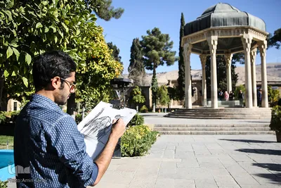 کتابت آیات وحی به زبان انگلیسی در کریسمس ـ شیراز
