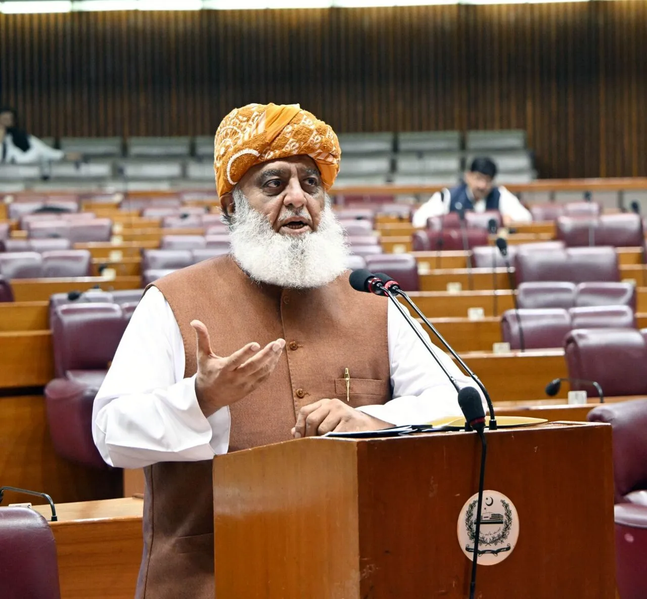 ټرمپ د ډيپلوماسۍ له آدابو بې خبر او له  یوه سرزوري هم بدتر دی  