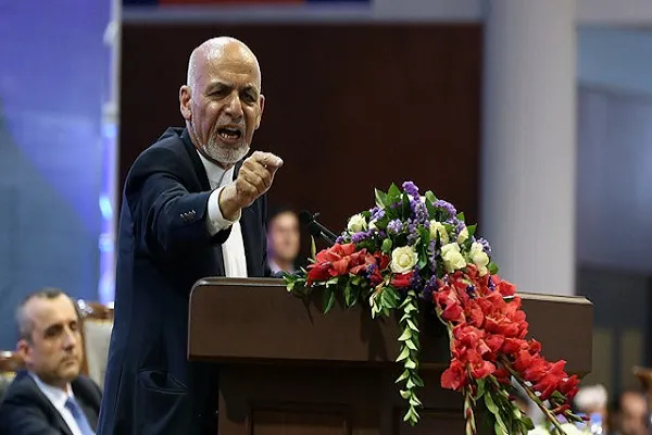 اشرف غنی طالبان را به صلح فراخواند