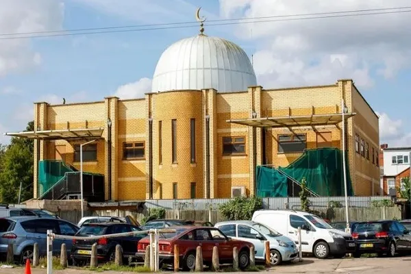 Birmingham Exhibition Celebrates Muslim Community, Mosque Diversity 