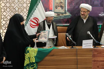 رونمایی کتاب بعثت خون