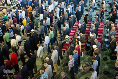 اقامه نماز عید فطر در مصلای اصفهان