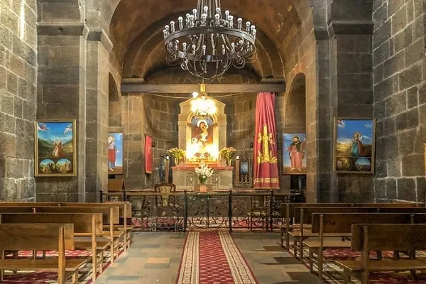 گفت‌وگوی دینی ایران و ارمنستان در موضوع «ادیان؛ ضامن زندگی مسالمت‌آمیز ملت­‌ها»
