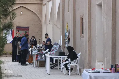 نمایشگاه صنایع دستی در باغ اکبریه بیرجند