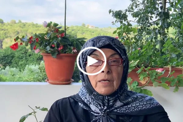 أكاديمية لبنانية: کان 