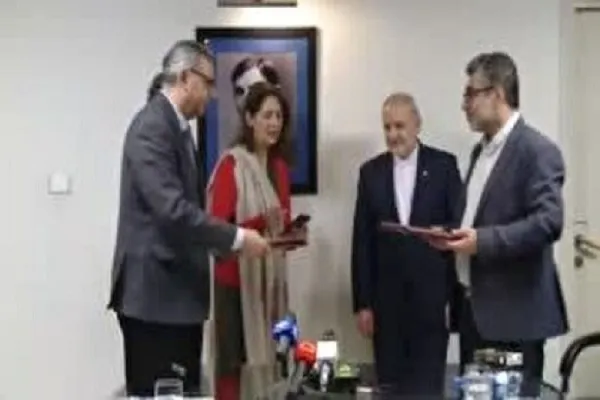 د  پاکستان په ملی  ټيلیوژني چینل کې دایران قرآني سیالۍ او سریالونه وړاندې کیږي