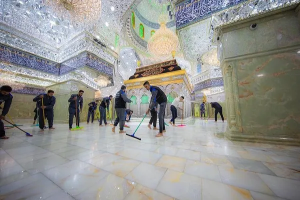 Pembersihan Makam Hussaini pada malam Muharram + Gambar & video