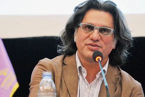 مایکل مور را از حضور در ایران ترسانده‌اند