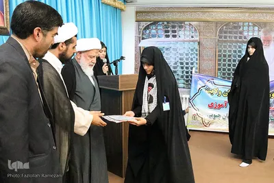 دیدار دانش آموزان با نماینده معزز ولي فقيه در خراسان جنوبی

