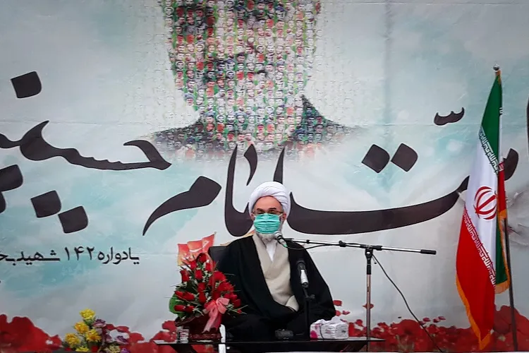 ملت ایران در سایه قرآن و عترت به عزت الهی رسیدند