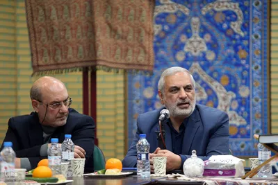 رونمایی مجموعه آیه های ایثار
