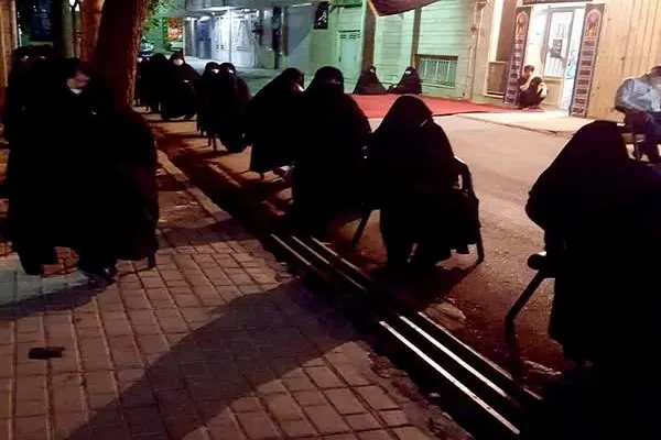 روضه‌های خانگی در هیئت محبان فاطمه زهرا(س) شهرکرد به‌صورت روزانه برگزار می‌شود