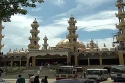 বাংলাদেশে ১০০ কোটি টাকা ব্যয়ে ১৫ বিঘা জমিতে নির্মিত হলো দক্ষিণ এশিয়ার সর্বোচ্চ মসজিদ