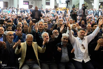 لحظه تحویل سال ۱۴۰۴ در حرم حضرت شاهچراغ (ع)