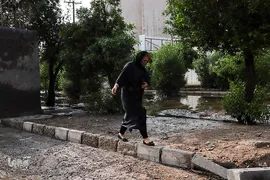 امدادرسانی نیروهای بسیج و سپاه به مردم سیل زده اهواز