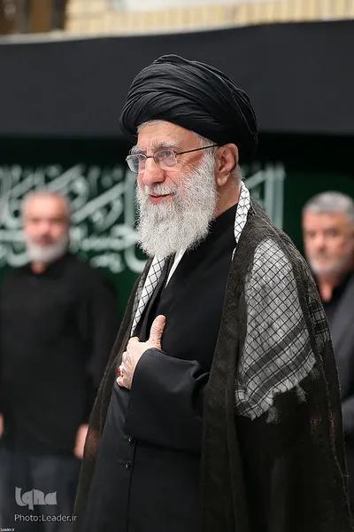 مراسم عزاداری شب تاسوعای حسینی در حسینه امام‌خمینی(ره)