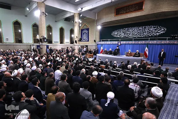 قائد الثورة يستقبل ضيوف المؤتمر الدولي للوحدة الاسلامية