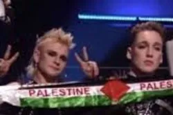 Les Islandais brandissent un drapeau palestinien