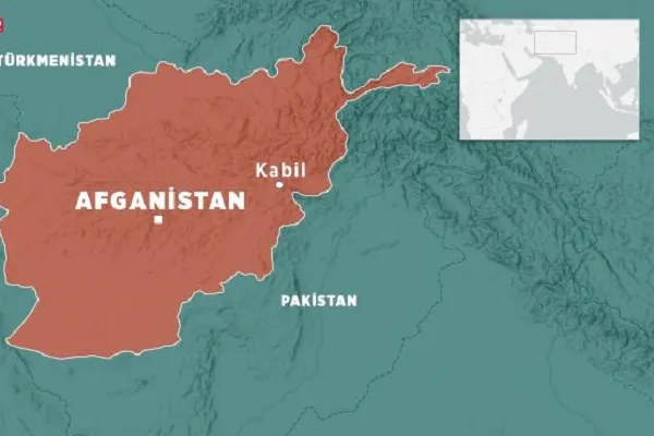 Afganistan'da polis karakoluna bombalı saldırı: 8 ölü, 53 yaralı