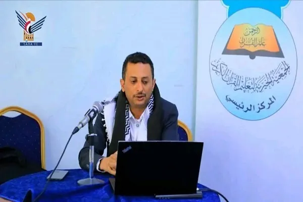 صنعاء بعيدة... يافا أقرب: فضيحة المهرج على منبر الحرب