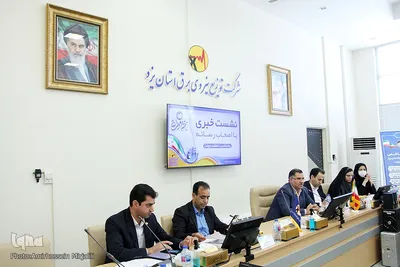 نشست خبری علی جم، مدیرعامل شرکت توزیع برق و مدیرکل دامپزشکی استان یزد