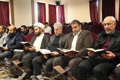 محفل انس با قرآن کریم در ادارات شهرستان ملایر