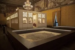 Mga Kopya ng Qur’an Inilimbag sa Tsina Ipinapakita sa Paris