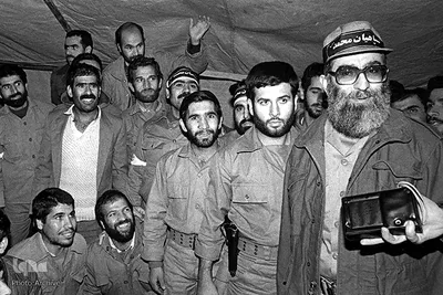 گل خاک شهیدان، حضور رهبر انقلاب در جبهه ها