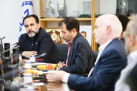 امضای قرارداد ساخت لوله مغزی سیار بین جهاددانشگاهی و شرکت سپنتا