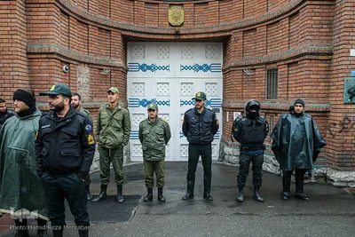 تجمع مردمی دانشجویی مقابل سفارت فرانسه