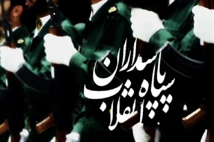 ماهیت سپاه به میز و صندلی نیست / برای حفظ انقلاب خون دل‌ها خورده‌ایم