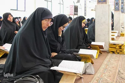 محفل جزء خوانی قرآن کریم در امامزادگان باقریه بیرجند