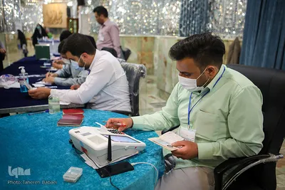 ساعات پایانی انتخابات۱۴۰۰ در حرم امام زاده حسن(ع)