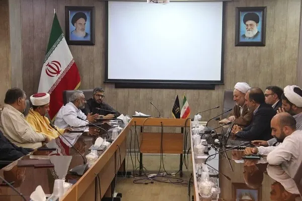 ایستادگی امام راحل در برابر تفاسیر متعدد از انقلاب اسلامی