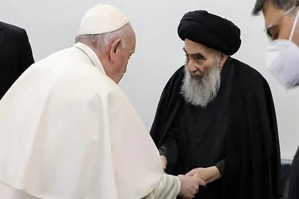 Roma Papası Ayətullah Sistani ilə görüşünün ildönümü münasibətilə ona təşəkkür mesajı göndərib