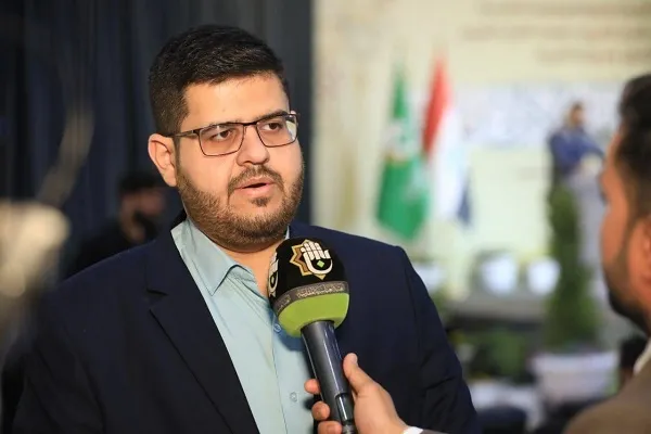 العراق: رئيسُ قسم الدّراسات القرآنيّة في جامعة أمّ البنين(ع) يحصد جائزة الإبداع