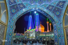 حرم نورانی کریمه حضرت معصومه(س) کریمه اهل بیت(ع) در شهر مقدس قم