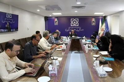 نشست خبری دریجانی مدیرکل بیه سلامت استان یزد وتجلیل از خبرنگاران