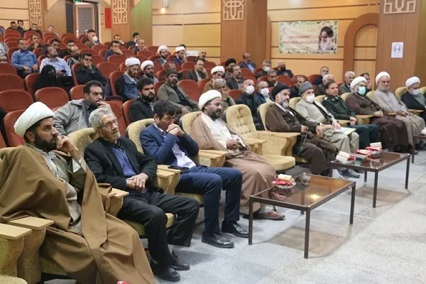 محفل معنوی شعر «برای آرتین» در سنندج برگزار شد