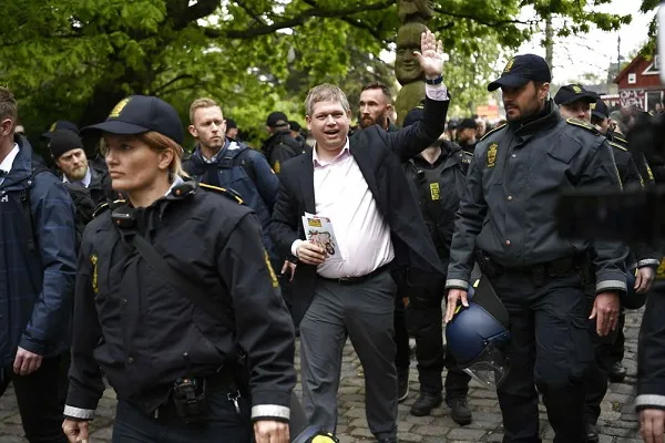 Chama cha mrengo wa kulia cha Stram Kurs chaivunjia heshima Qur’ani tena Sweden