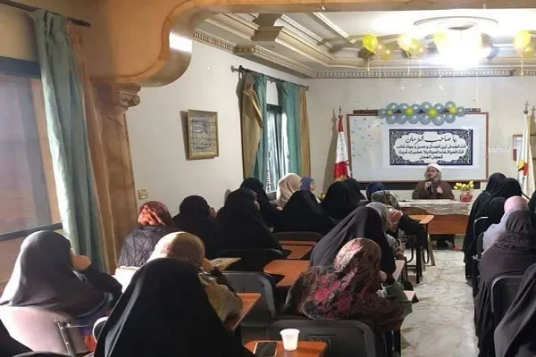 بالصور...مشاركة 138 طالبة في إحتفال ديني بالجنوب اللبناني