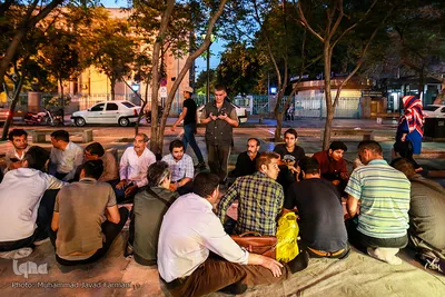 سفره افطاری ساده در بازار پانزده خرداد