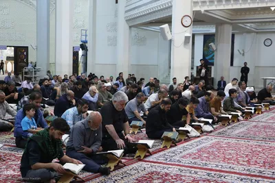 محفل انس با قرآن کریم در حرم شاهچراغ(ع)
