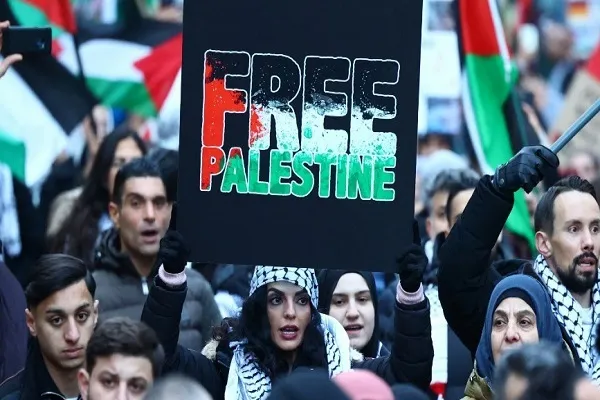 Trois étudiants du King’s College de Londres suspendus « pour avoir soutenu Gaza »