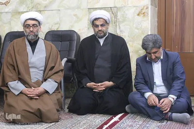 غبارروبی آستان مقدس امامزاده محمد‌عابد(ع) اراک/عکاس:زهرا بهرامی