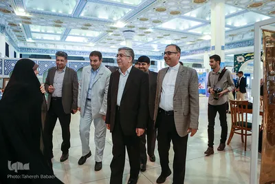 بازدید سیدحمیدرضا طیبی، رئیس جهاددانشگاهی از نمایشگاه قرآن کریم